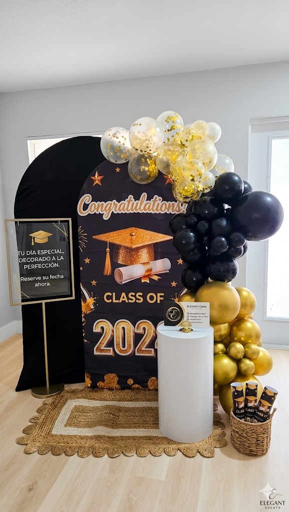 Custom balloon display by AABallons
